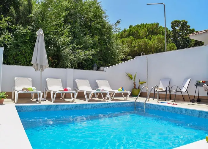 Paradise - Valeria Вілла