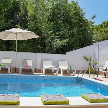 Paradise - Valeria *