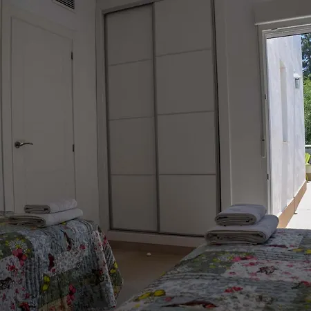 Paradise - Valeria Villa