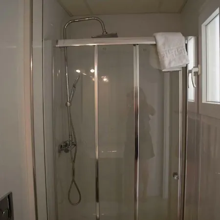 Paradise - Valeria *