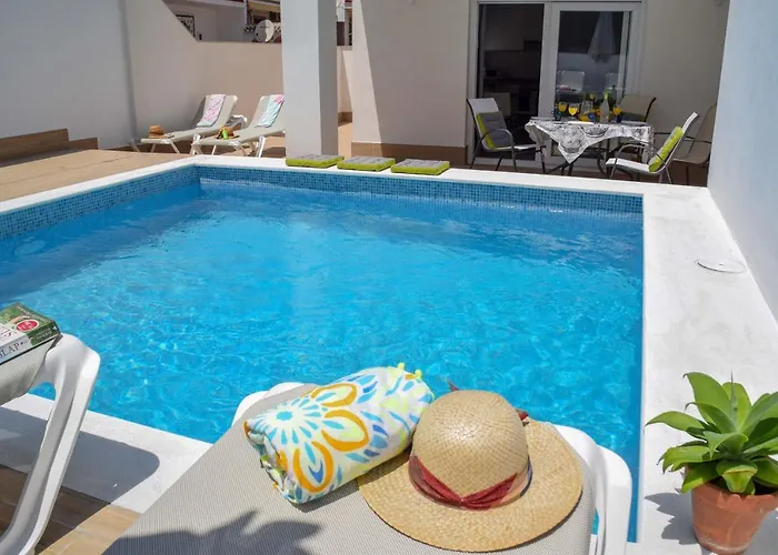 Villa Paradise - Valeria