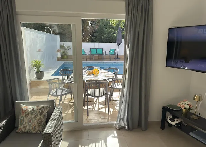 Paradise - Valeria Nerja