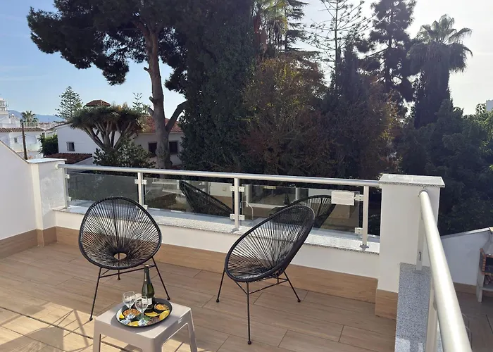 Villa Paradise - Valeria *